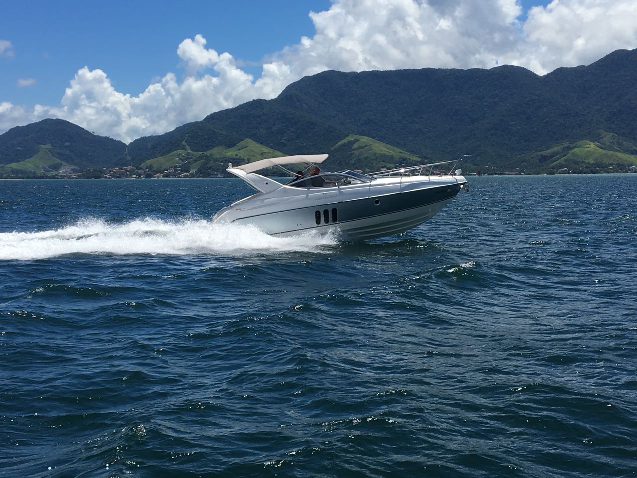 temos vagas para lanchas, barcos, botes e jetsky