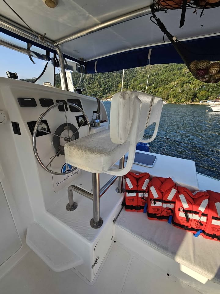 Catamarã Bate Vento à vela e motor com 36 pés modelo BV 36 - ano 2016