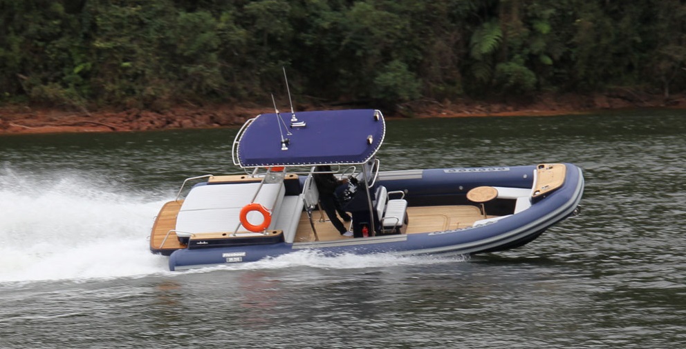 Lancha Flexboat SR-760 para pesca, lazer e/ou turismo